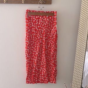 BRAND NEW, billabong red floral midi skirt